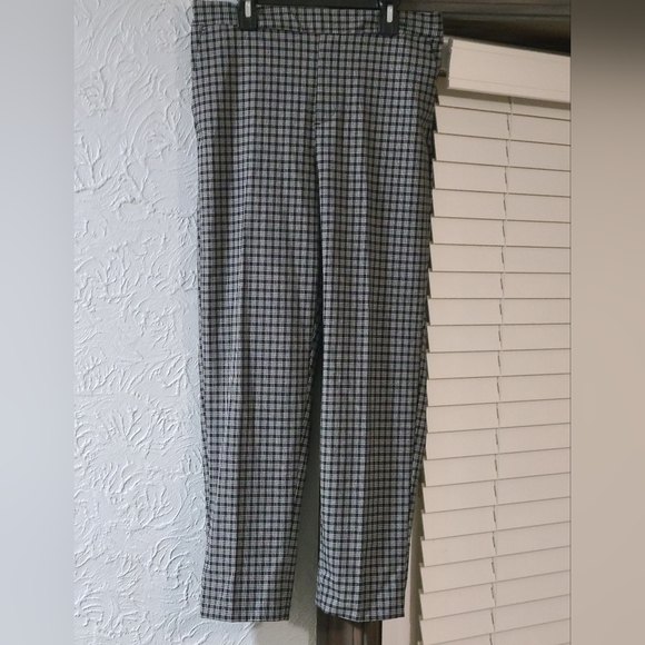 Banana Republic Pants - Banana Republic Hayden Taper Pant  Womens 6 Plaid Elastic *NWT*